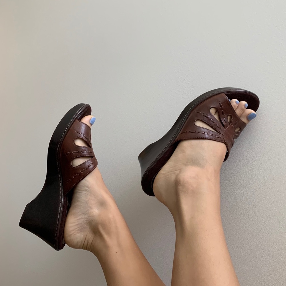 NWOT Naturalizer Brown Wedges
